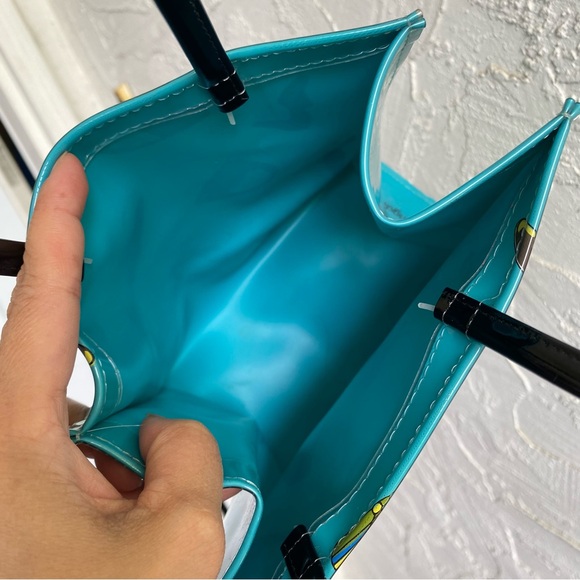 Bloomingdale's Mini Hand Bag With Accessories Design - Picture 6 of 7